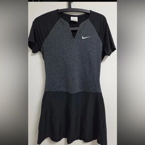 Nike Women’s Golf Gray and Black Dress Size XS NWOT Excellent Stretch